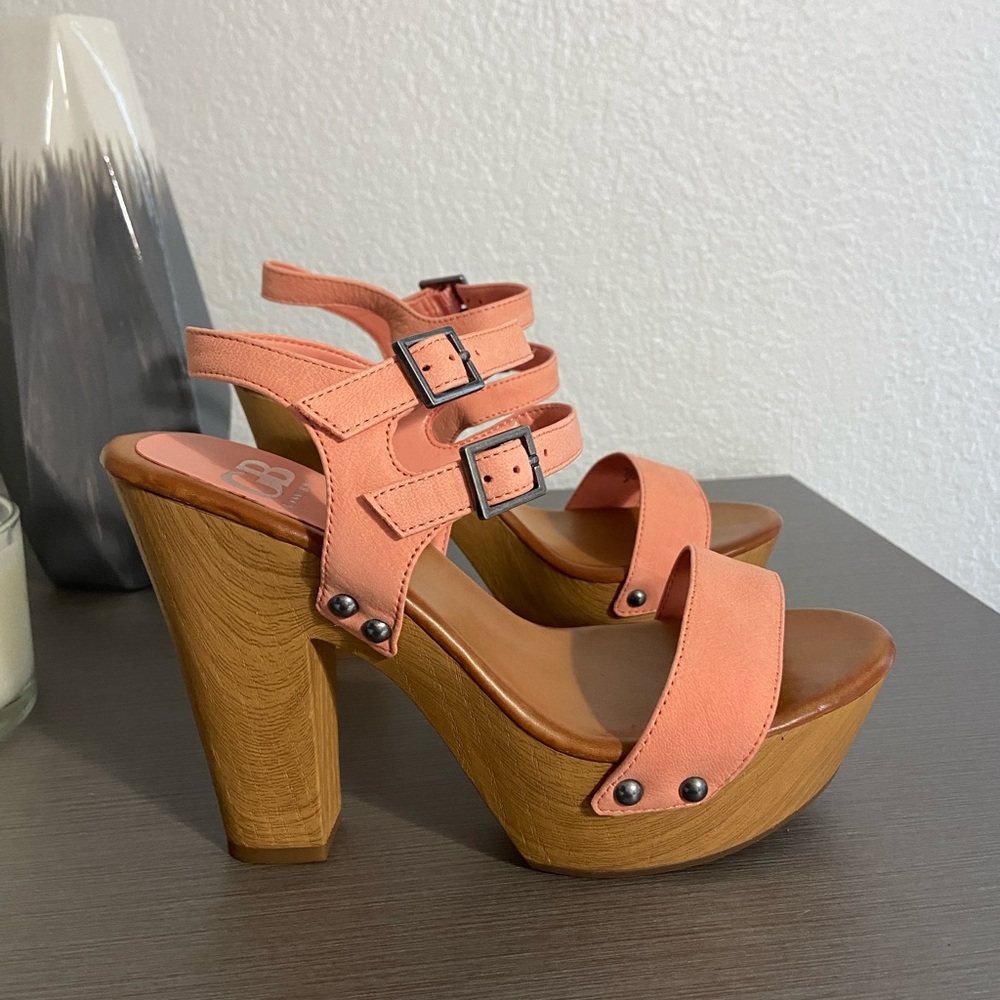 Gianni Bini platform heels